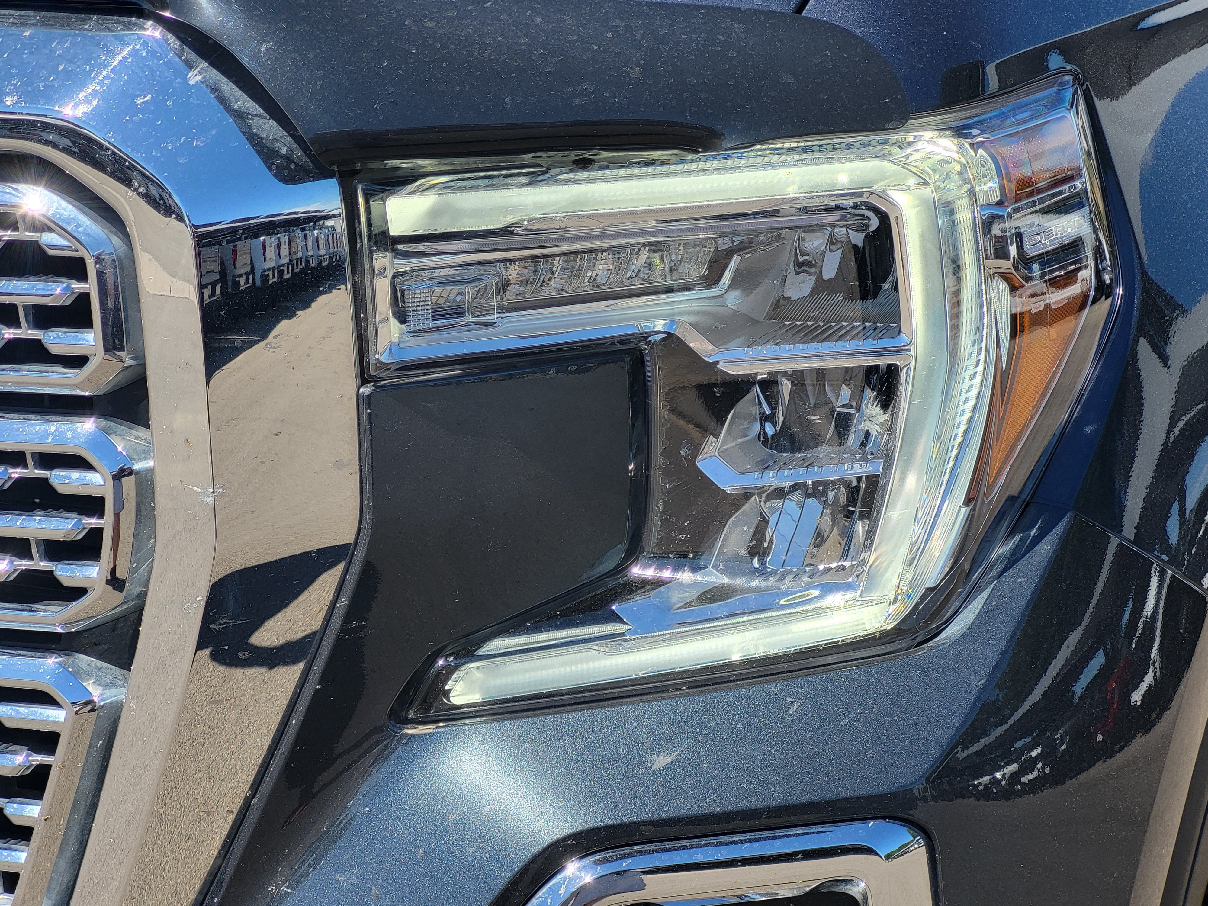 Used 2022 GMC Sierra 1500 Denali w/ Denali Premium Package AWD/4WD image 8