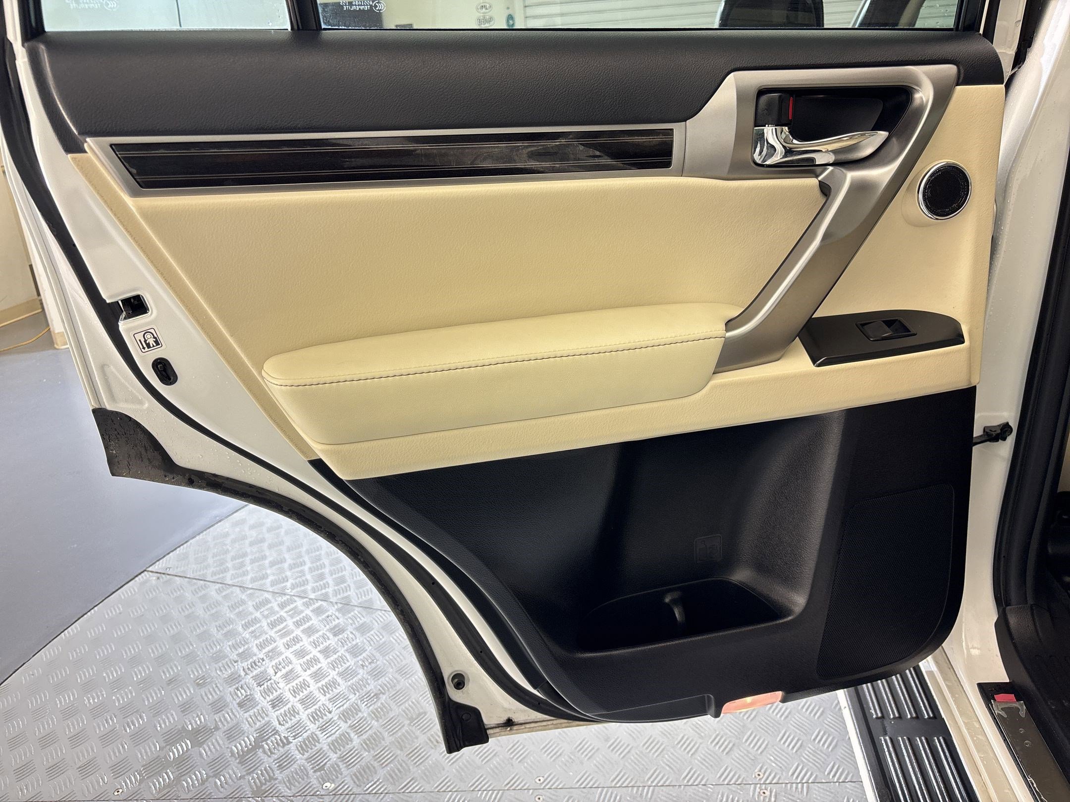 Used 2023 Lexus GX 460 Premium w/ Premium Plus Package AWD/4WD image 32