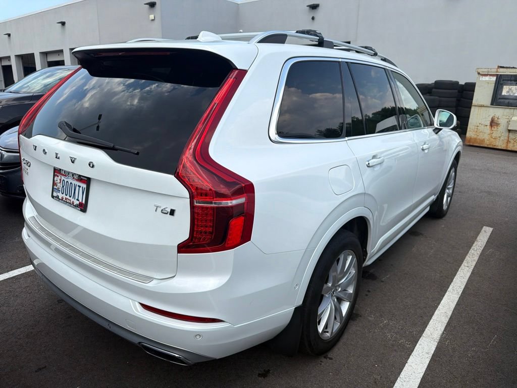 Used 2016 Volvo XC90 T6 Momentum w/ Momentum Plus Package AWD/4WD image 5