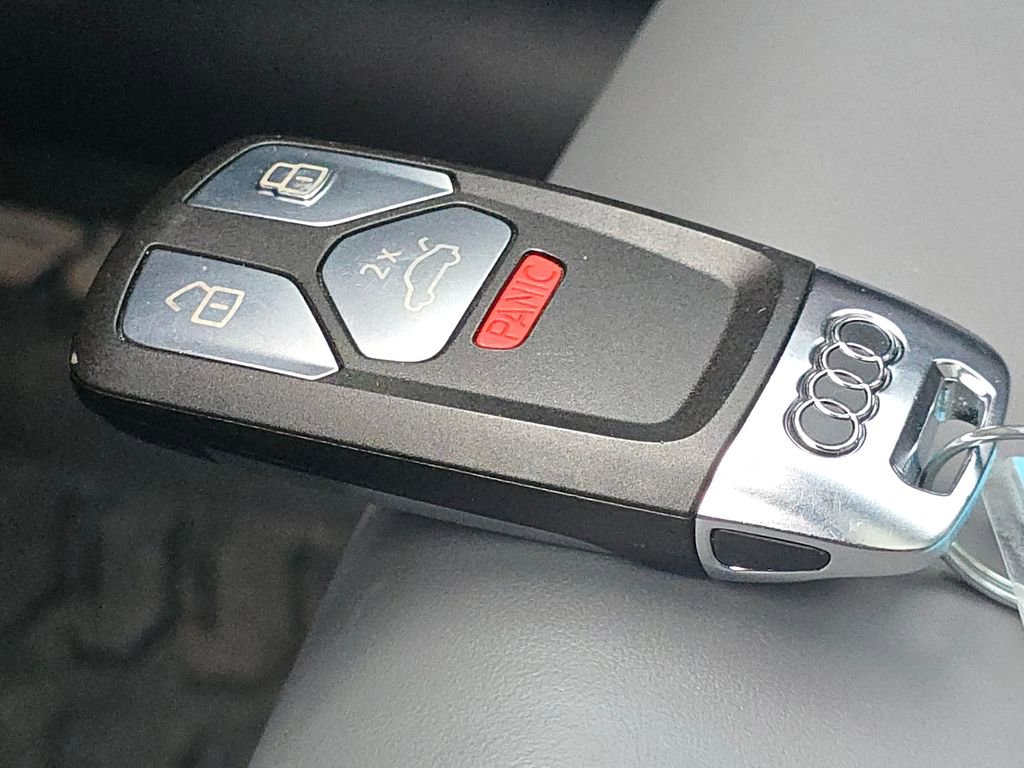 Used 2024 Audi SQ5 Premium Plus w/ Premium Plus Package image 36