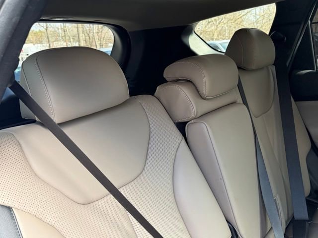 Used 2023 Hyundai Santa Fe SEL w/ Premium Package image 33