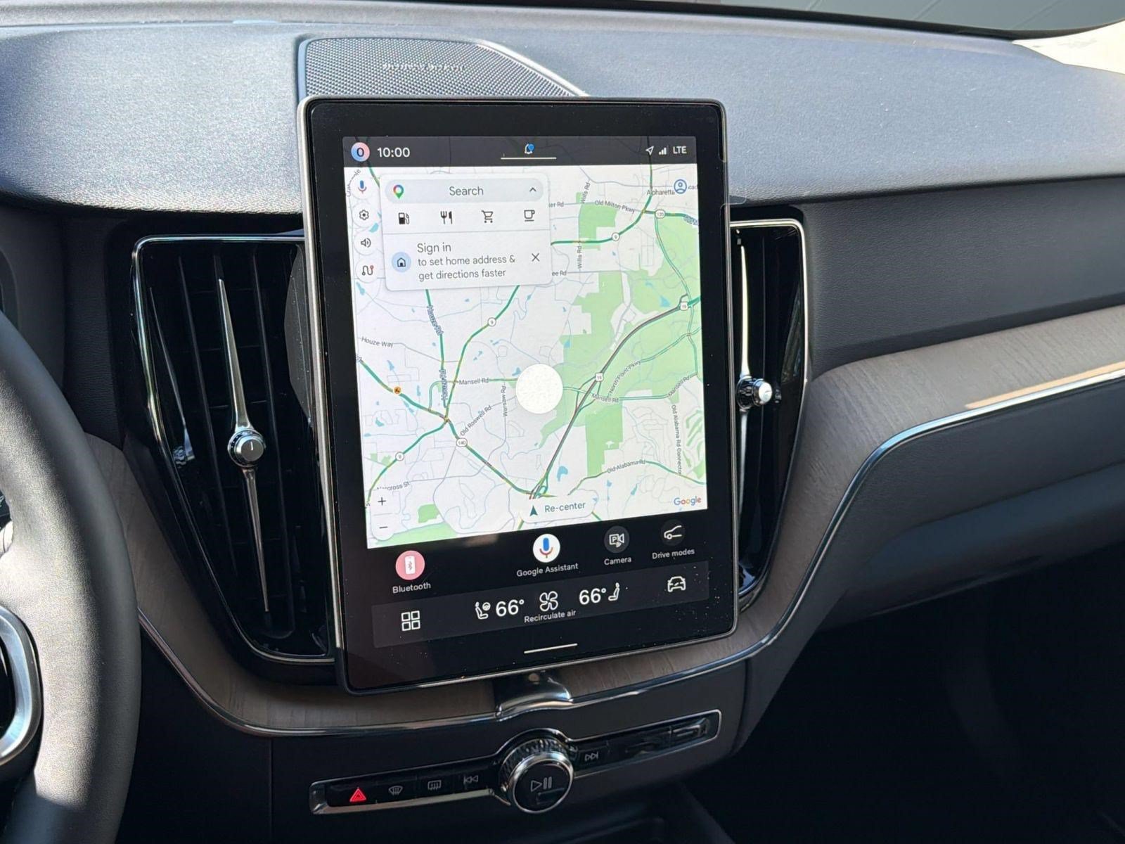 New 2027 Volvo XC60 B5 Plus AWD/4WD image 17