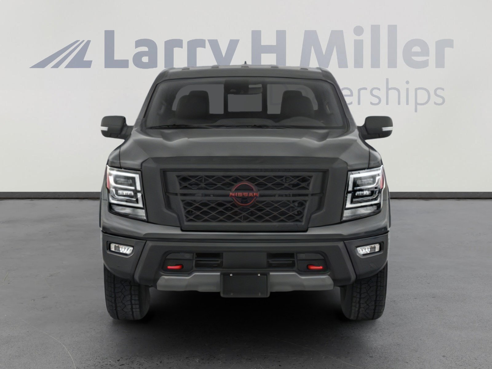 Used 2023 Nissan Titan PRO-4X w/ Pro-4x Convenience Package image 7
