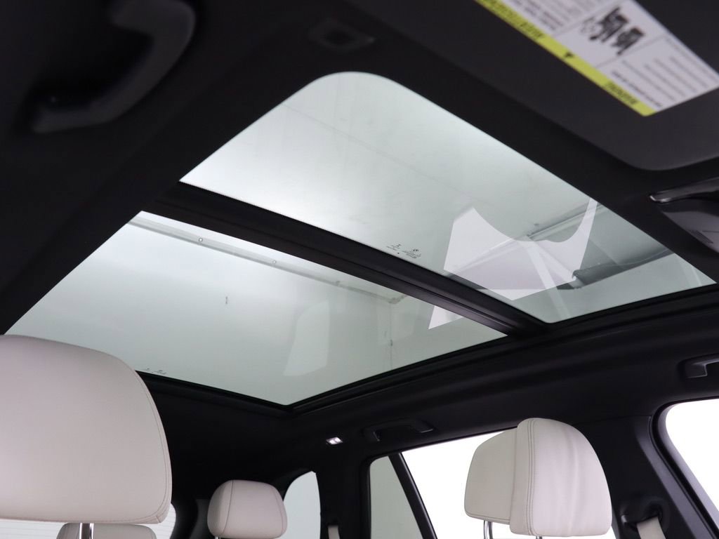 Used 2022 BMW X5 sDrive40i w/ M Sport Package image 29