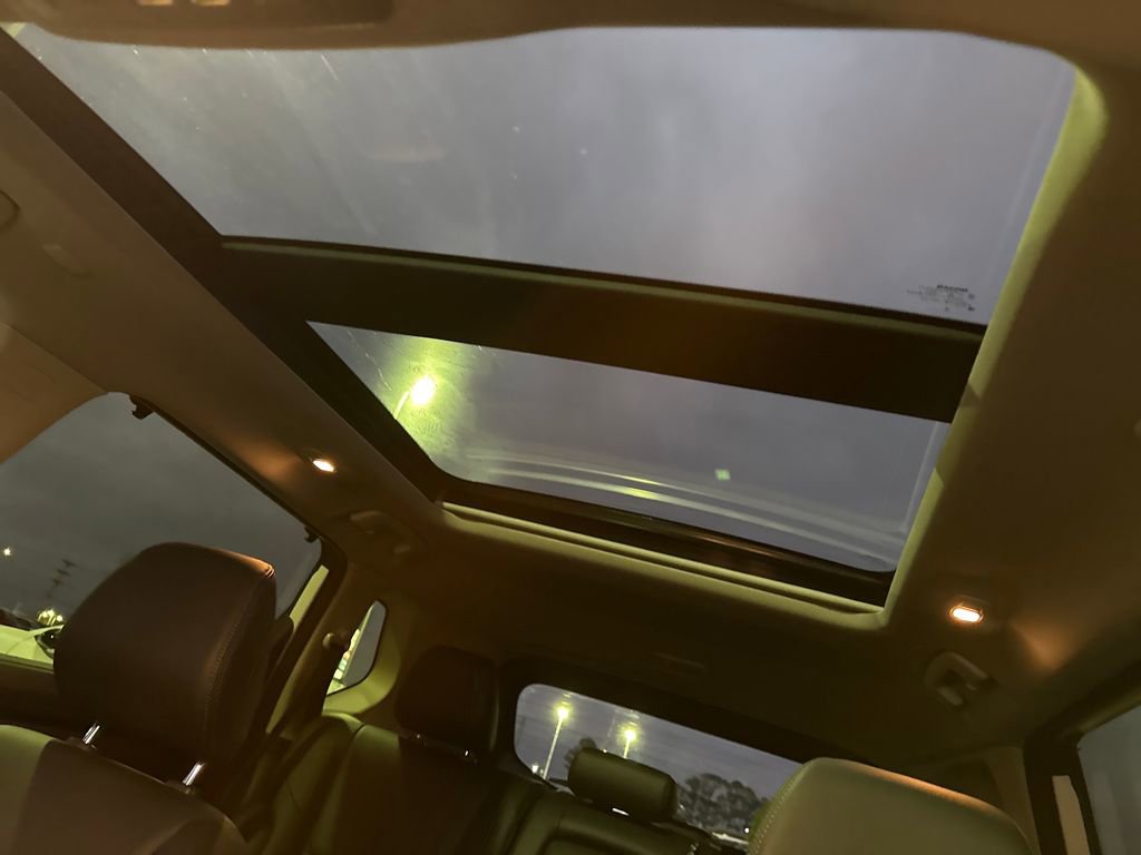 Used 2025 Nissan Rogue SL w/ SL Premium Package image 26