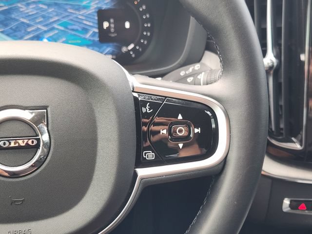 Used 2025 Volvo XC60 B5 Ultra w/ Protection Package Premier AWD/4WD image 31