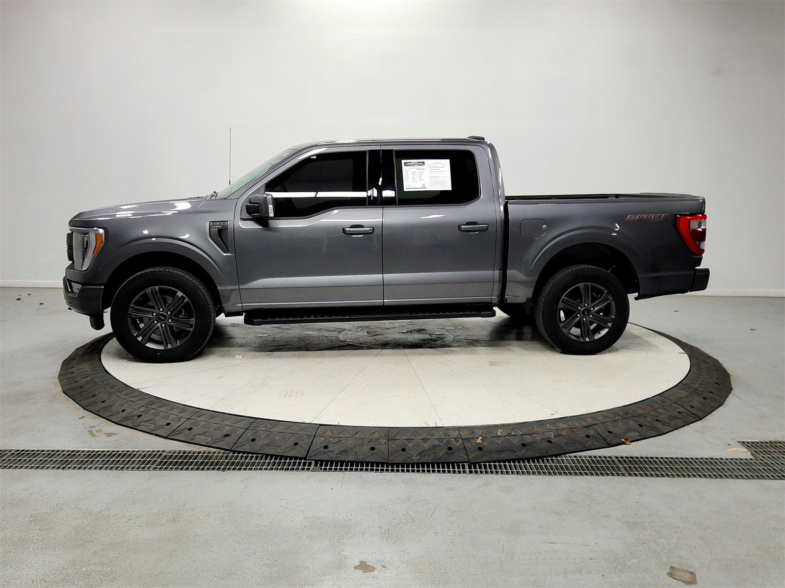 Used 2023 Ford F150 Lariat w/ Equipment Group 502A High image 4