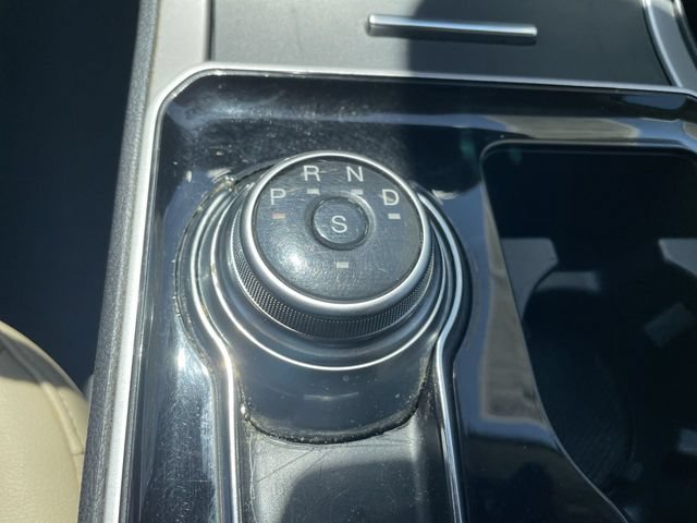 Used 2020 Ford Edge SEL w/ Convenience Package FWD image 16