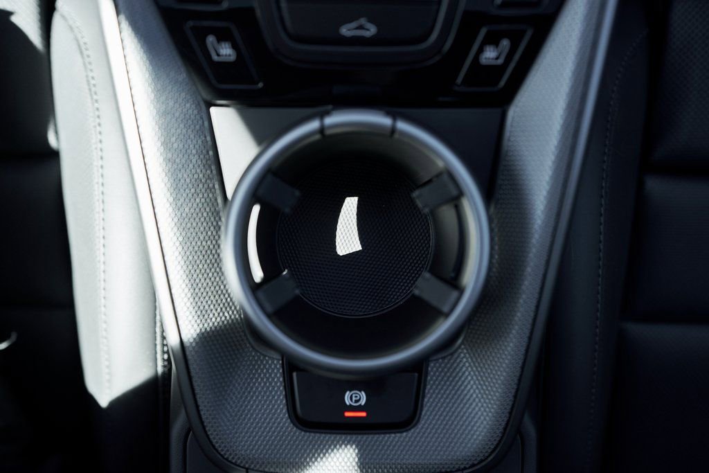 Used 2024 Porsche 911 Carrera 4S w/ Premium Package image 61