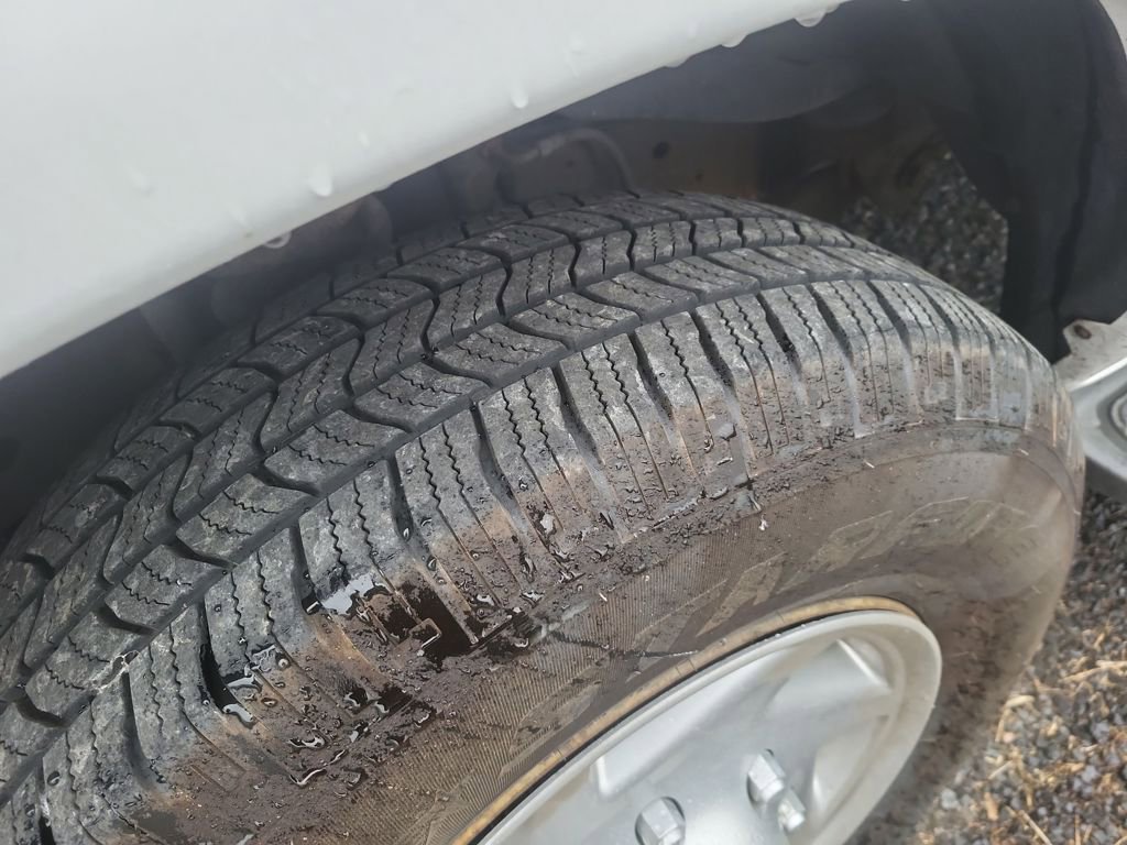 Used 2011 Ford E-350 and Econoline 350 XLT image 12