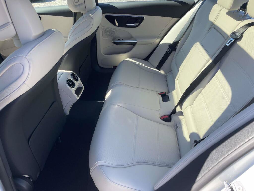 New 2026 Mercedes-Benz C 300 4MATIC Sedan image 17
