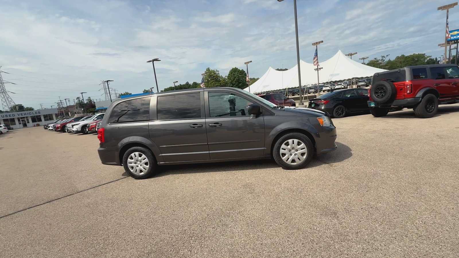 Used 2016 Dodge Grand Caravan SE w/ Quick Order Package 29E SE FWD image 9