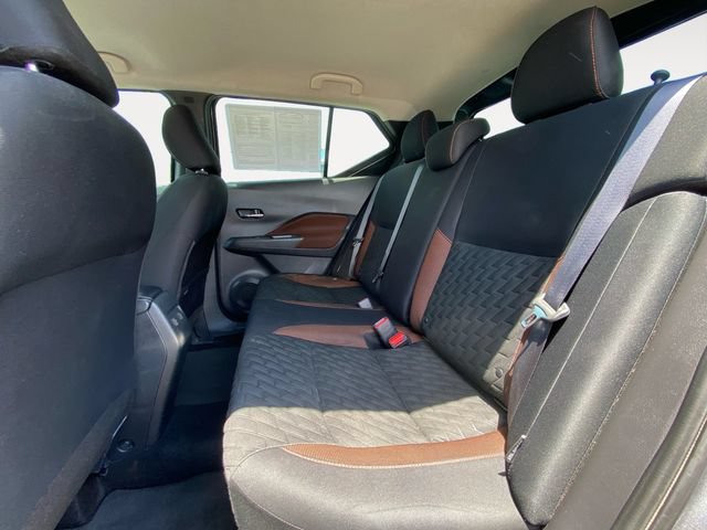 Used 2021 Nissan Kicks SR w/ Interior Electronics Package FWD image 13