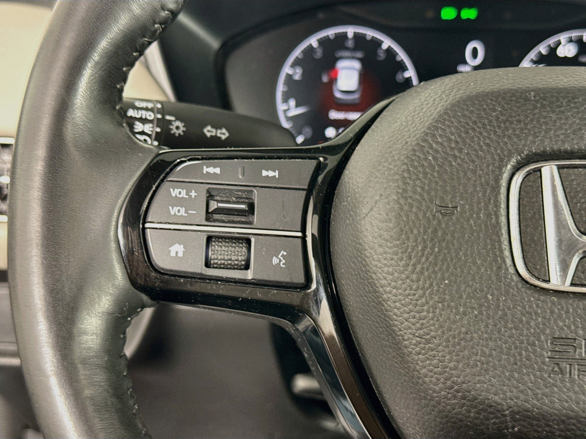 Used 2024 Honda HR-V EX-L image 17