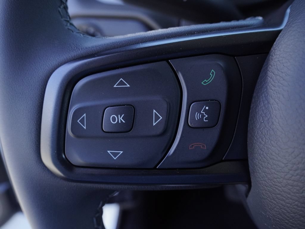 Certified 2025 Jeep Gladiator Sport AWD/4WD image 15