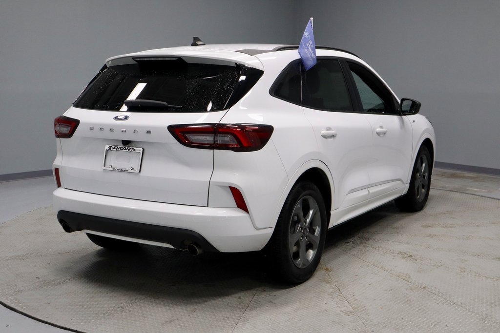 Certified 2023 Ford Escape ST-Line image 10