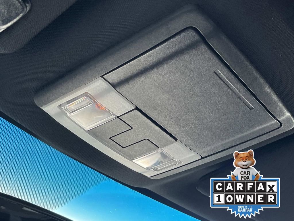 Used 2017 Ford Explorer XLT image 34