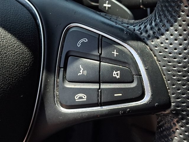 Used 2018 Mercedes-Benz GLC 300 4MATIC image 23