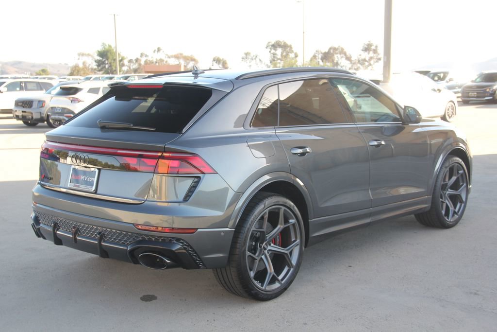 New 2025 Audi RS Q8 performance image 7