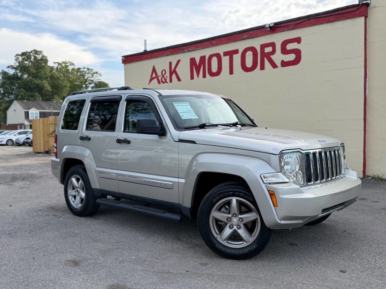 Used 2008 Jeep Liberty Limited w/ Premium Group AWD/4WD image 1