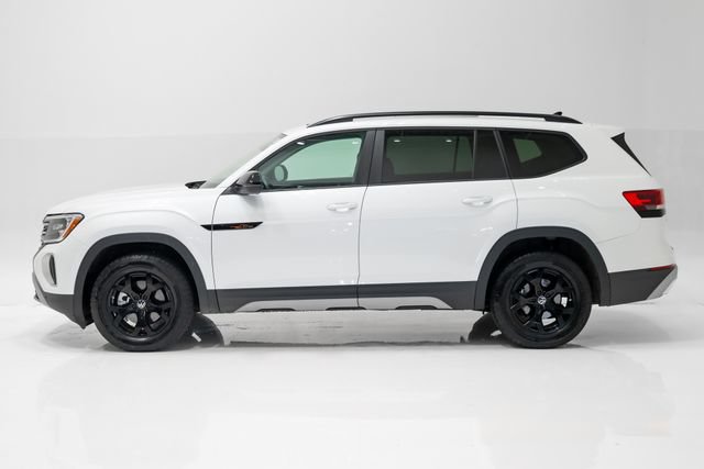 Used 2024 Volkswagen Atlas Peak Edition SEL AWD/4WD image 33