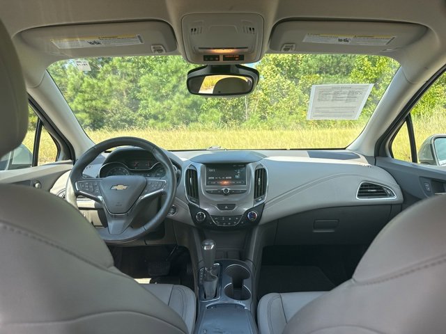 Used 2018 Chevrolet Cruze Premier w/ Enhanced Convenience Package image 15