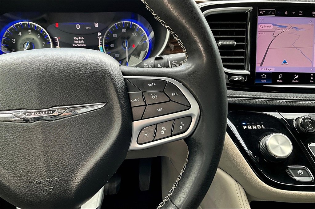 Used 2022 Chrysler Pacifica Limited image 12