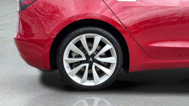 Used 2018 Tesla Model 3 Long Range image 13