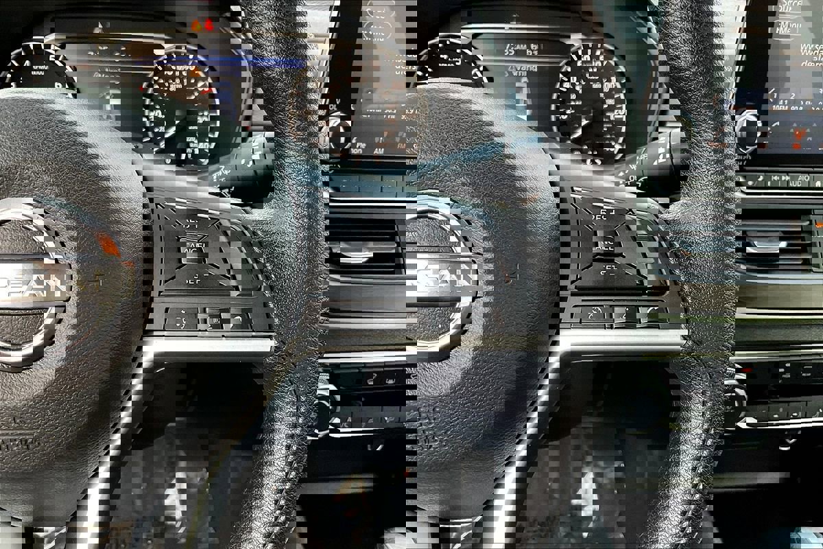 Used 2024 Nissan Altima 2.5 SV image 16