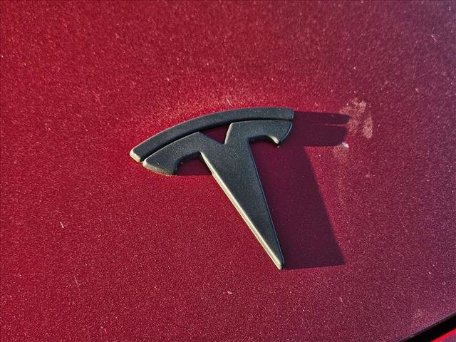 Used 2021 Tesla Model Y Long Range image 8