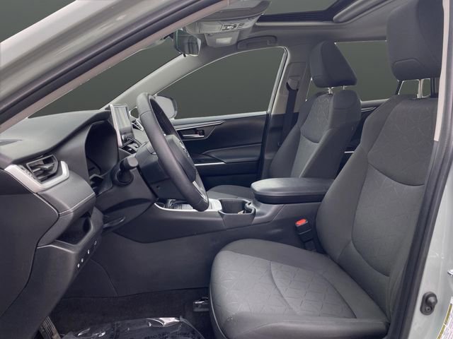 Used 2023 Toyota RAV4 XLE image 4