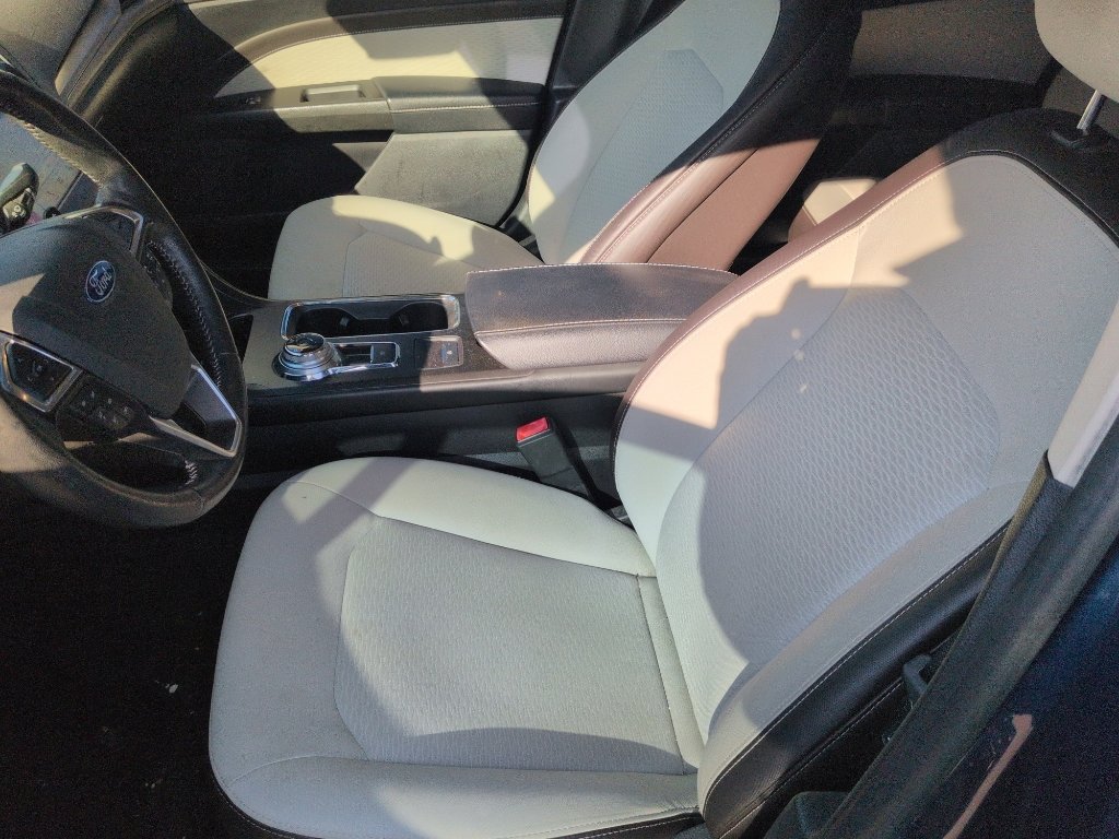 Used 2019 Ford Fusion SE w/ Equipment Group 151A image 7