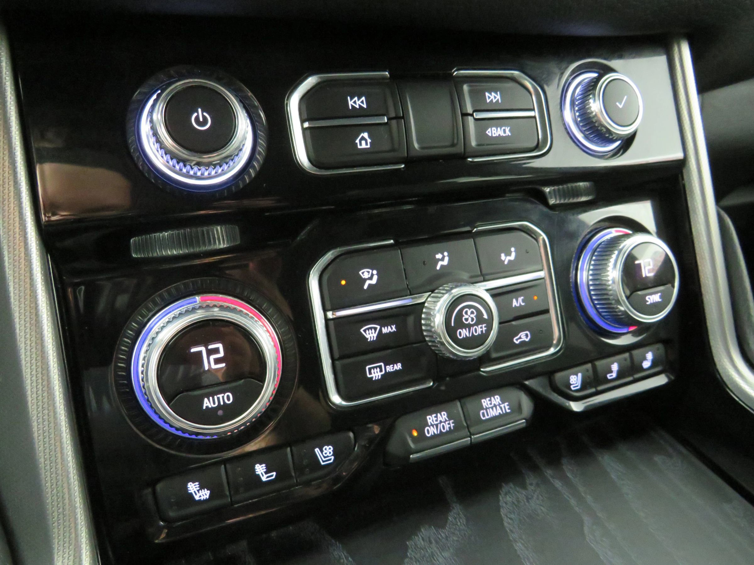 Used 2022 GMC Yukon XL Denali w/ Advanced Technology Package image 26