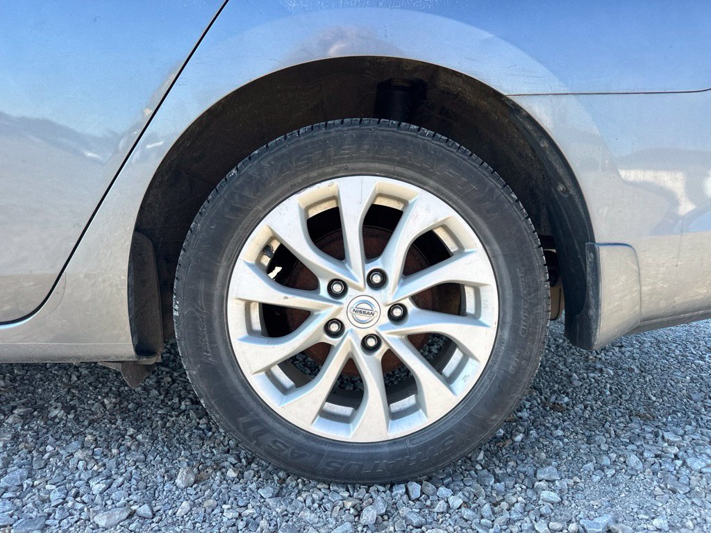 Used 2018 Nissan Sentra SV FWD image 5