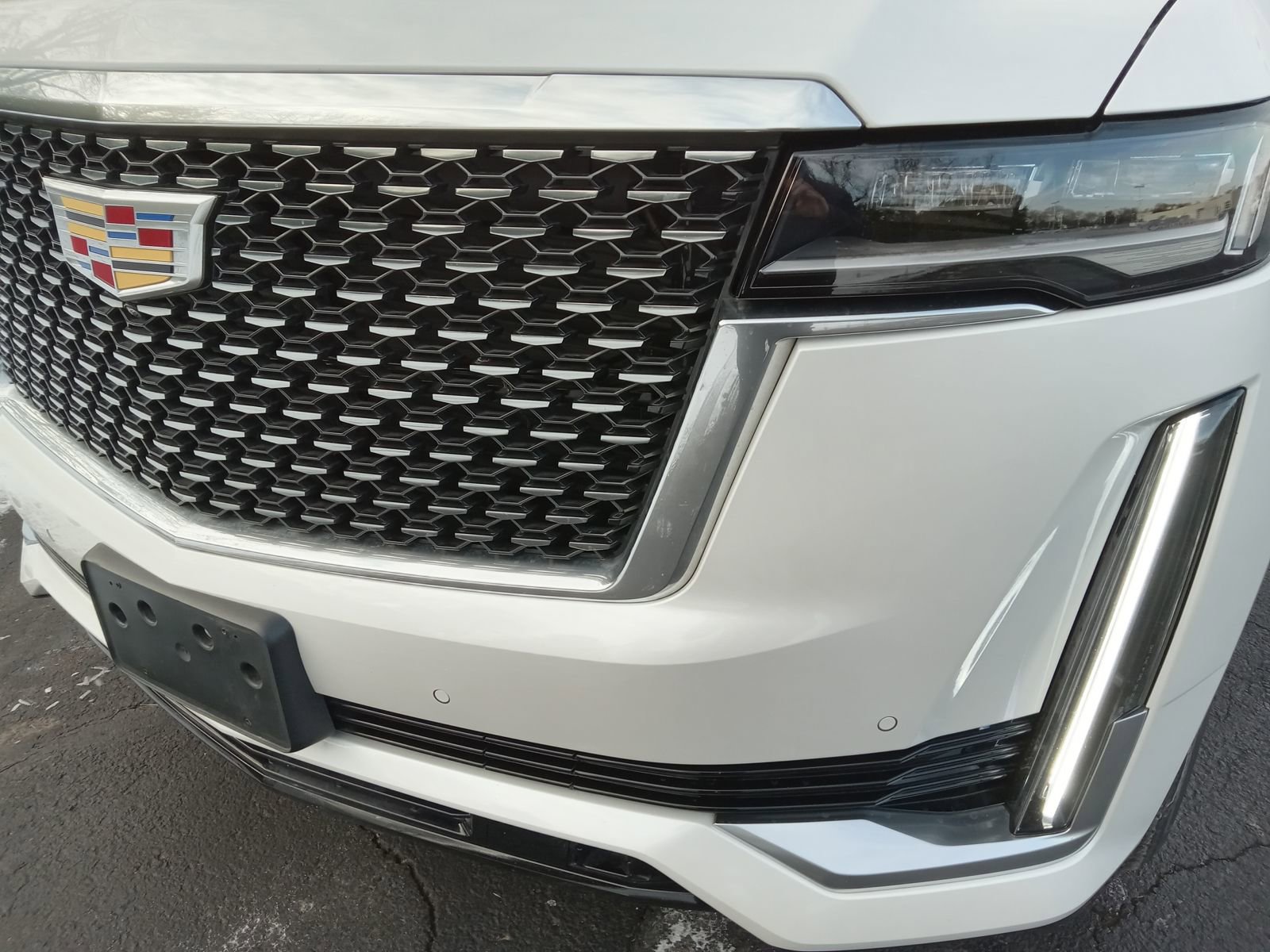 Certified 2024 Cadillac Escalade Premium Luxury image 8