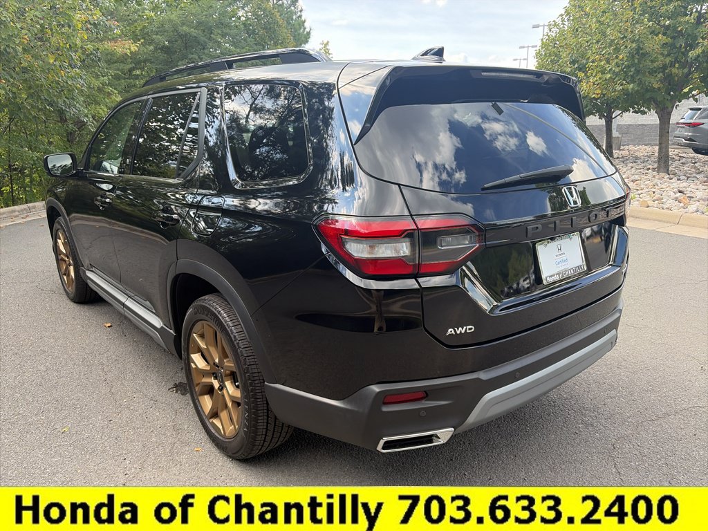 Certified 2024 Honda Pilot Touring image 5
