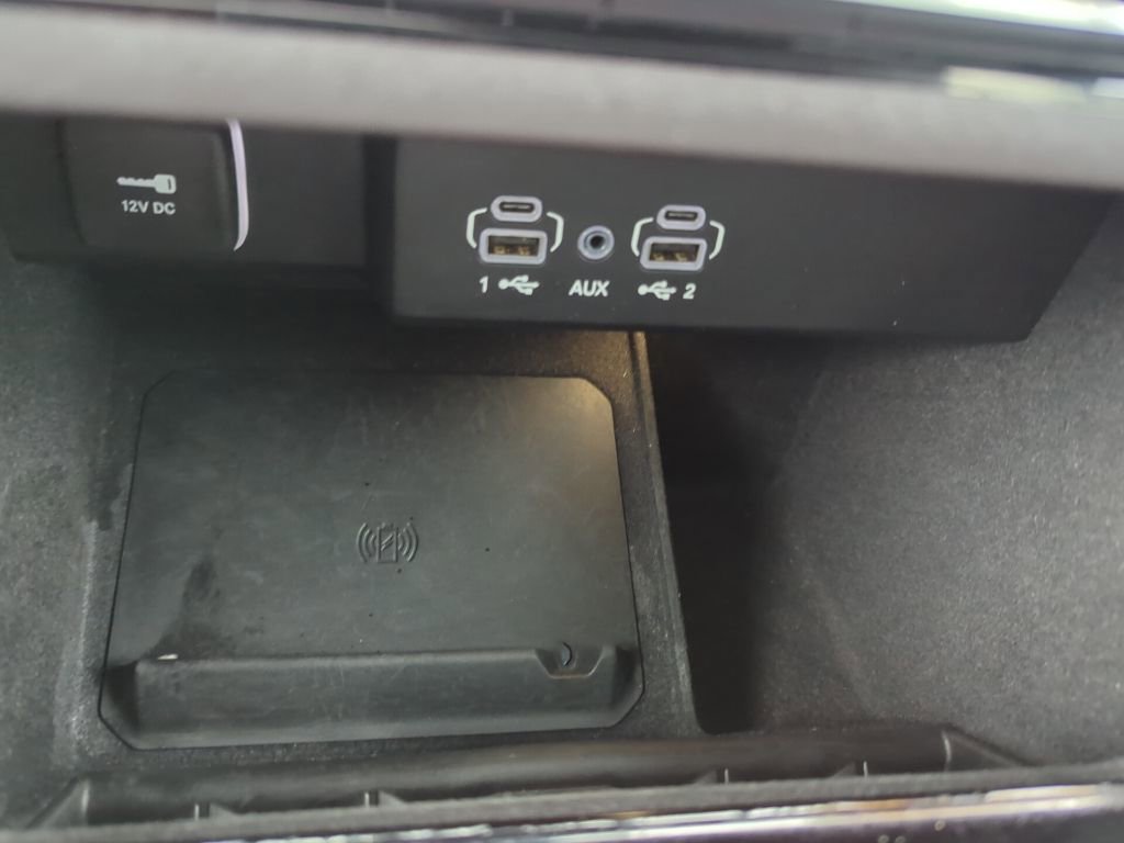 Used 2024 Jeep Wagoneer L Series III w/ Flexible Seating Group AWD/4WD image 29