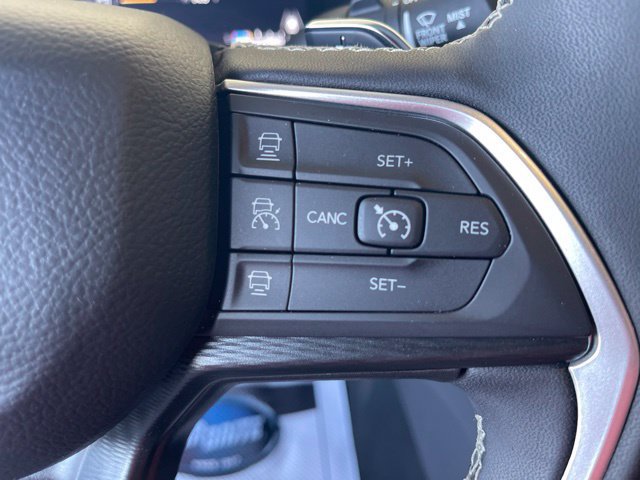 Used 2025 Jeep Grand Cherokee L Laredo w/ Luxury Tech Group I AWD/4WD image 26
