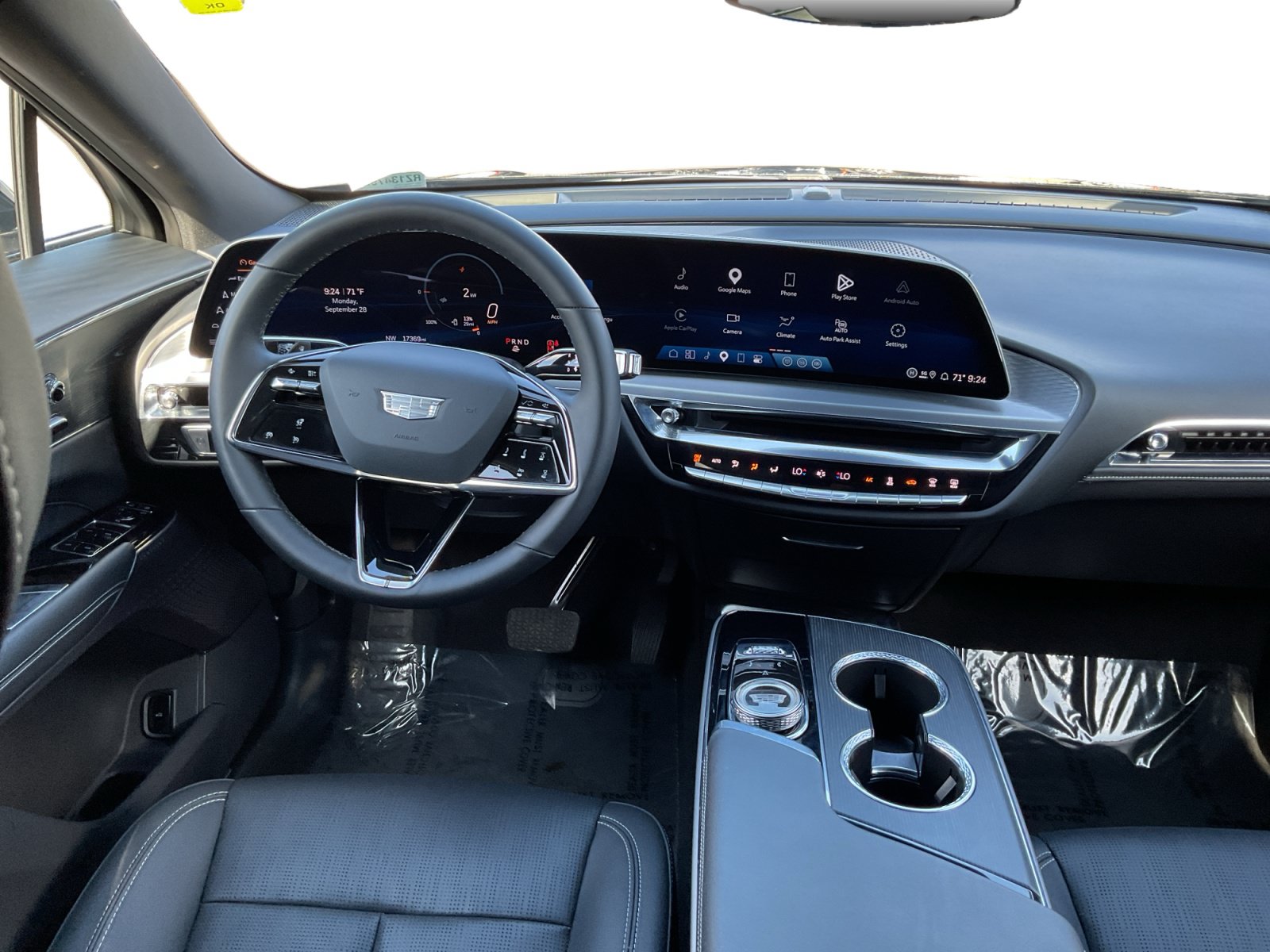 Used 2024 Cadillac Lyriq Sport AWD/4WD image 14