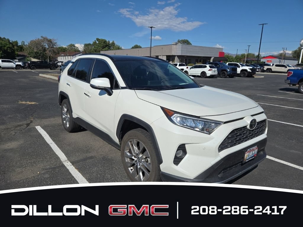 Used 2020 Toyota RAV4 Limited AWD/4WD image 7