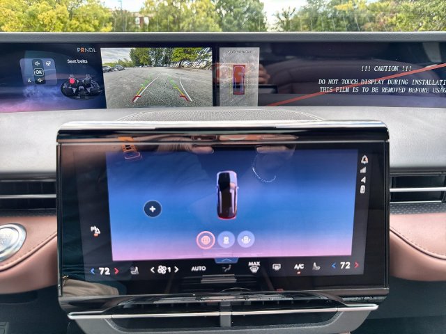 New 2026 Lincoln Nautilus Reserve AWD/4WD image 17