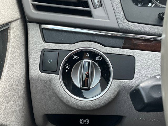 Used 2011 Mercedes-Benz E 350 Cabriolet image 19