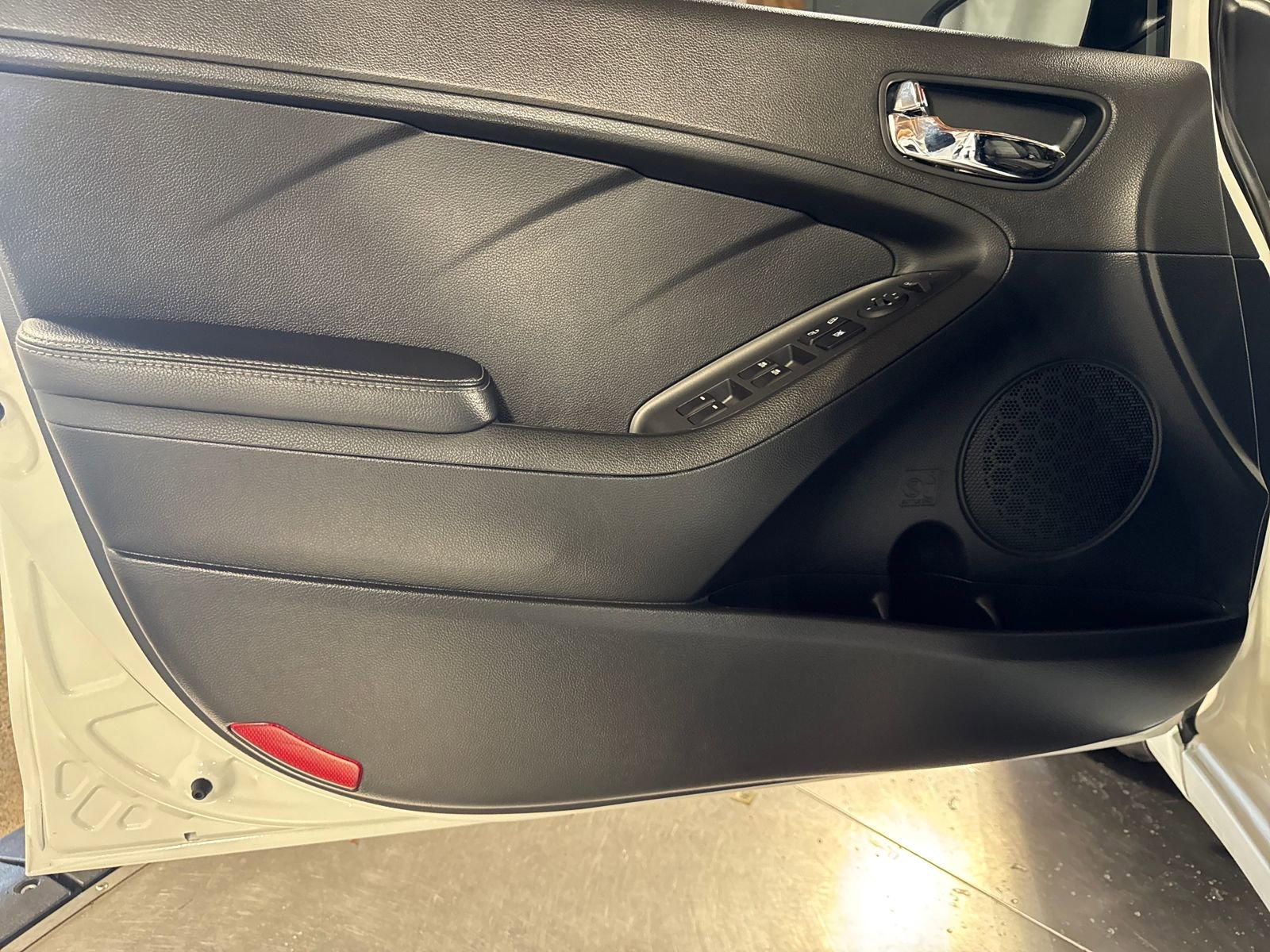 Used 2016 Kia Forte EX image 24