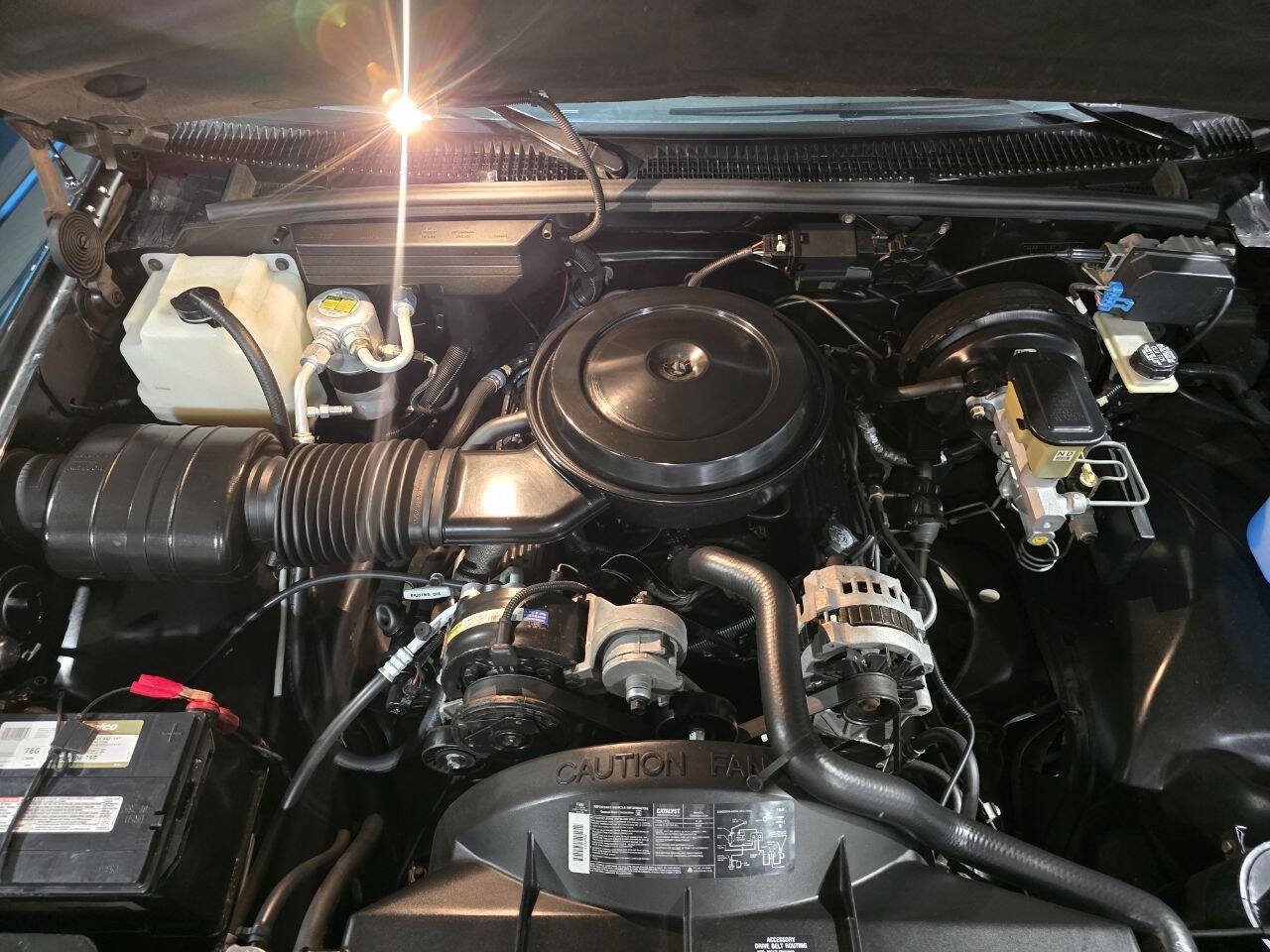 Used 1990 Chevrolet Silverado 1500 2WD Regular Cab image 48