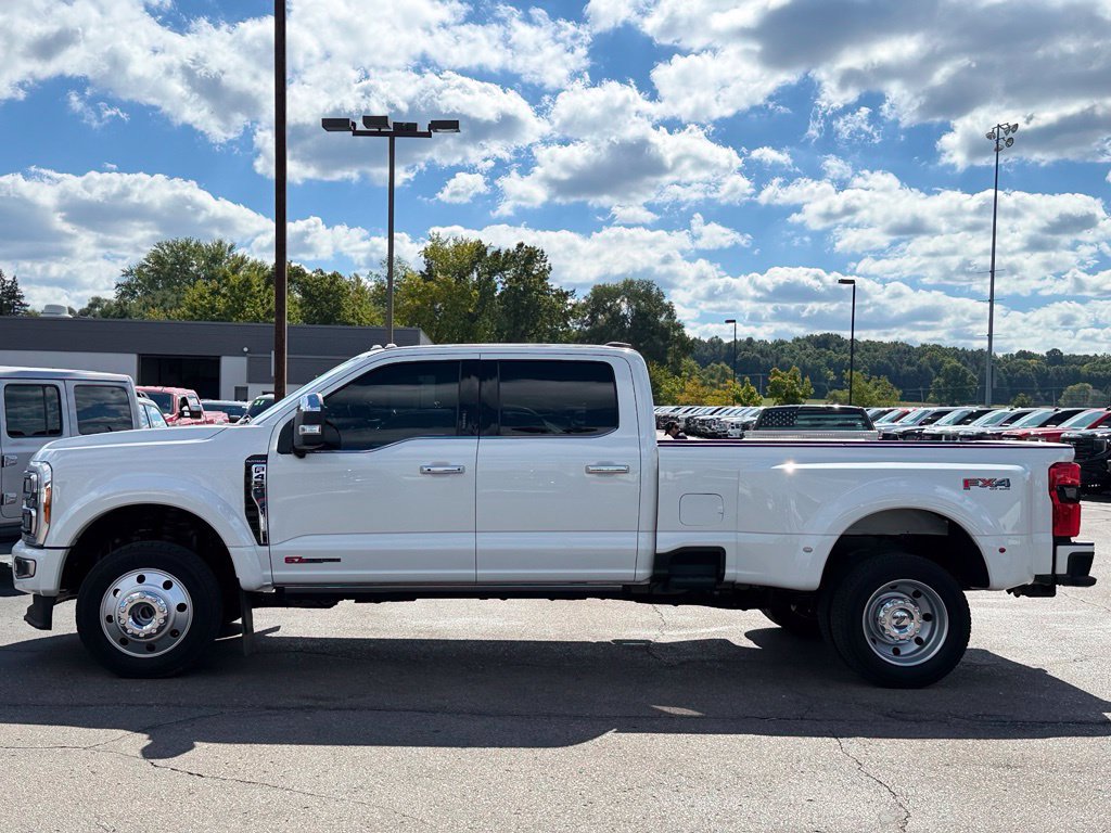 Used 2023 Ford F450 Platinum w/ FX4 Off-Road Package AWD/4WD image 47