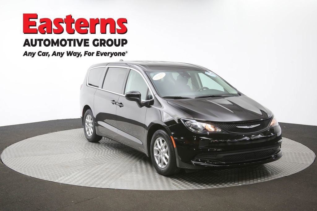 Used 2024 Chrysler Voyager LX image 48