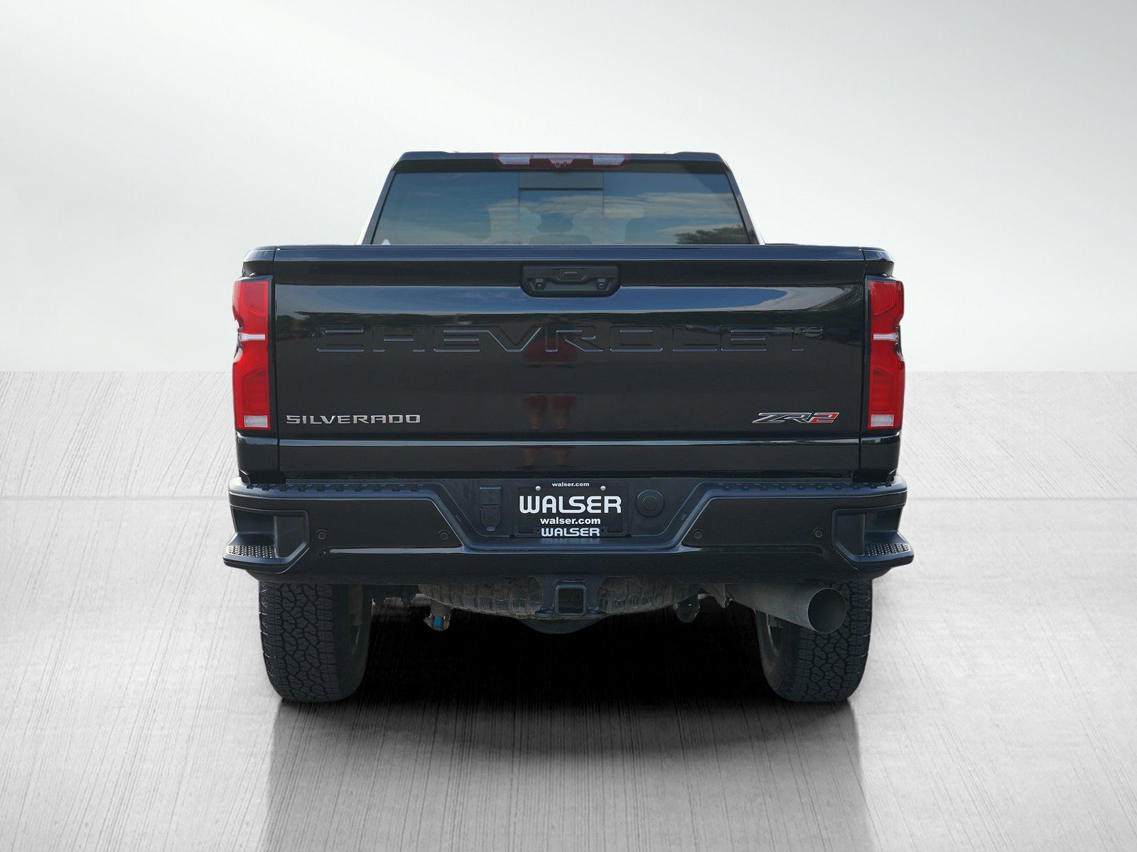 Used 2024 Chevrolet Silverado 2500 ZR2 w/ Technology Package image 4