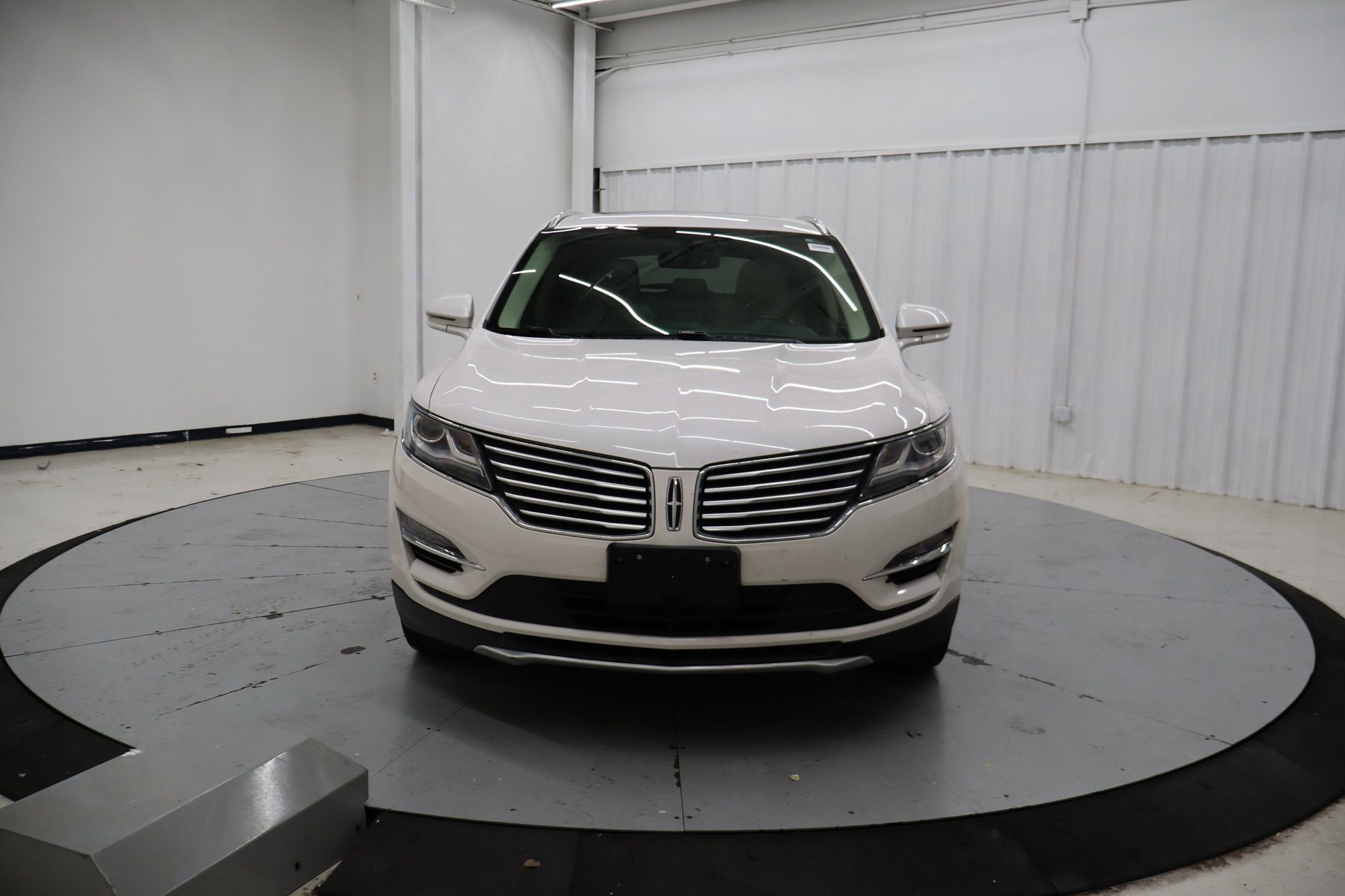 Used 2017 Lincoln MKC Reserve FWD image 11