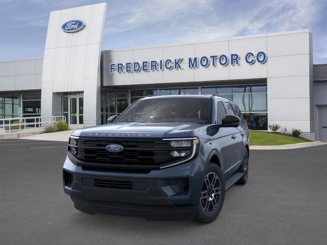 New 2025 Ford Expedition Active image 2