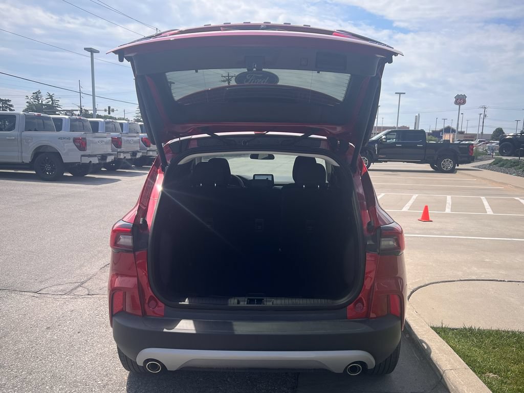 New 2026 Ford Escape Active w/ Cold Weather Package AWD/4WD image 14